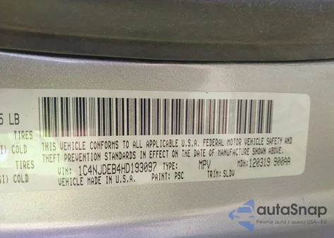 2017 Jeep Compass High Altitude 4X4 z USA, uszkodzony, nr VIN 1C4NJDEB4HD193097